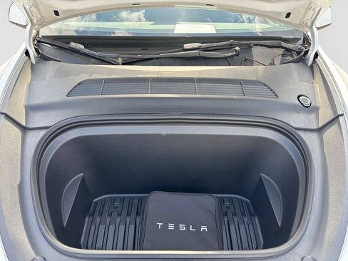 Used 2023 Tesla Model Y AWD image 20