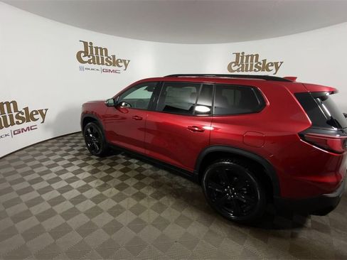 Used 2025 GMC Acadia Elevation w/ Elevation Premium Package image 6