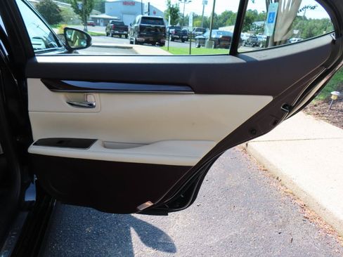 Used 2018 Lexus ES 350 w/ Premier Package FWD image 20