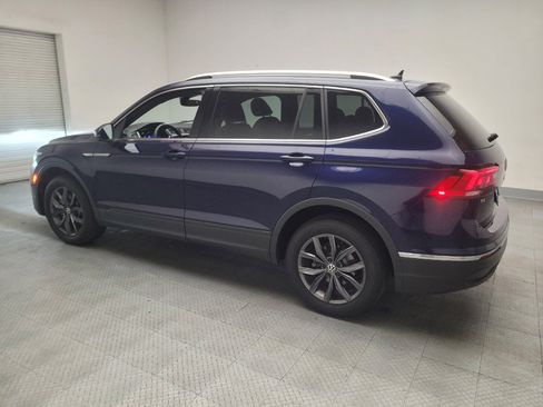 Used 2022 Volkswagen Tiguan SE FWD image 3