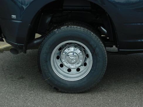 New 2026 RAM 3500 Laramie AWD/4WD image 38