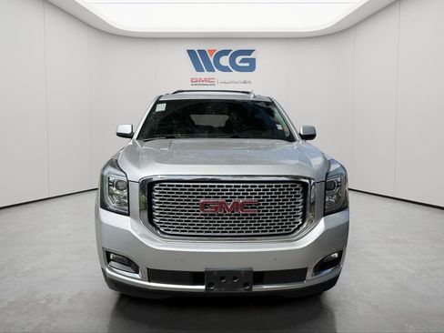Used 2015 GMC Yukon Denali w/ Premium Package AWD/4WD image 2