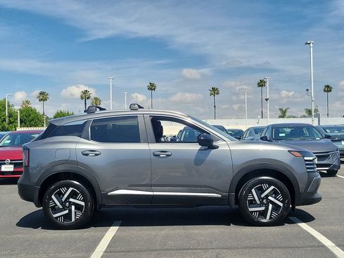 New 2026 Nissan Kicks SV w/ Charging Package FWD image 7