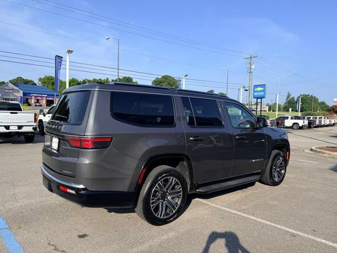 Used 2024 Jeep Wagoneer Series II AWD/4WD image 25