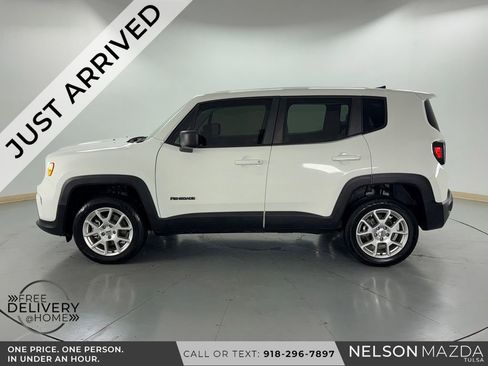 Used 2023 Jeep Renegade Latitude AWD/4WD image 9