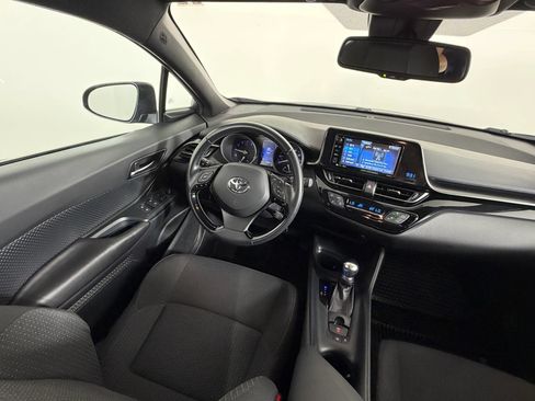 Used 2018 Toyota C-HR XLE FWD image 20