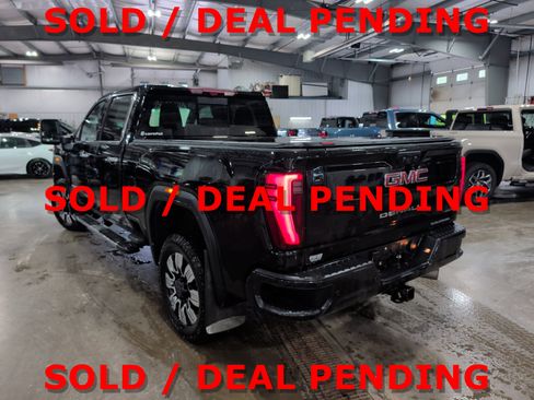 Used 2025 GMC Sierra 2500 Denali w/ Denali Reserve Package AWD/4WD image 4