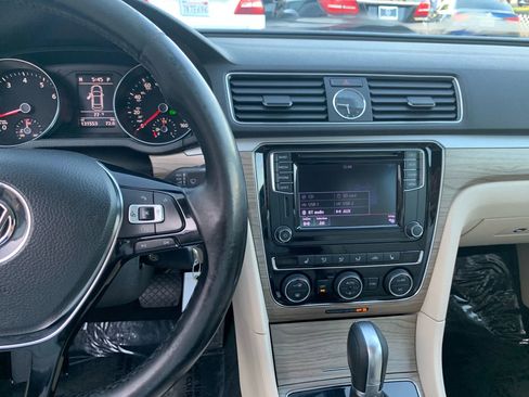 Used 2016 Volkswagen Passat 1.8T SE image 18