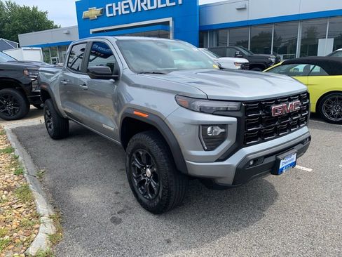Used 2024 GMC Canyon Elevation w/ Elevation Premium Package AWD/4WD image 2