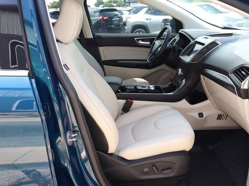 Used 2020 Ford Edge Titanium AWD/4WD image 23