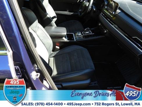 Used 2022 Mitsubishi Outlander SEL Black Edition image 10