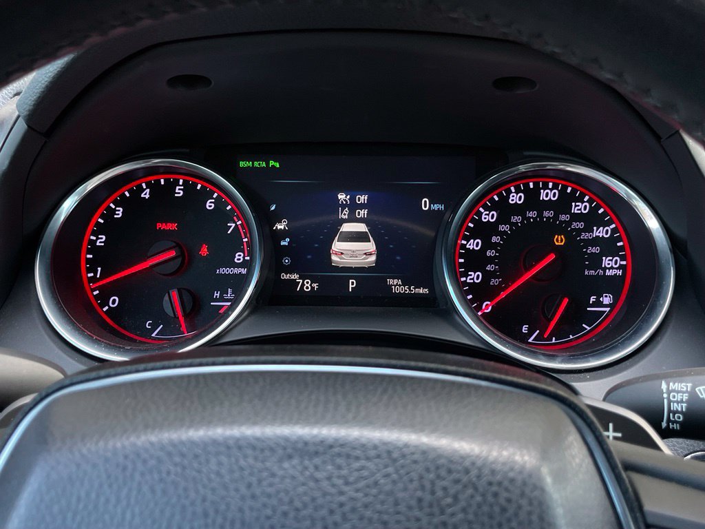 Used 2018 Toyota Camry XSE FWD image 15