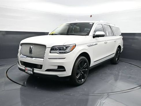 Used 2024 Lincoln Navigator L Reserve w/ Equipment Group 201A AWD/4WD image 4