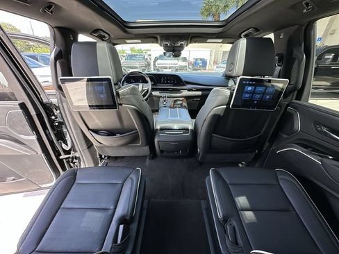Certified 2024 Cadillac Escalade ESV Premium Luxury RWD image 31