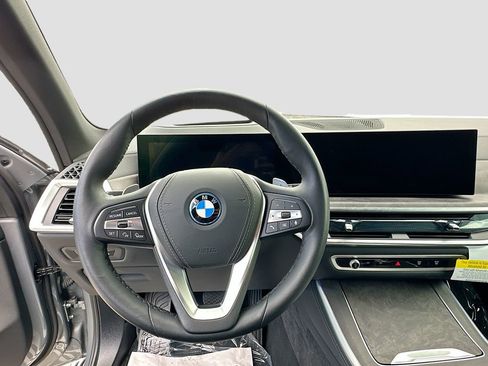 Used 2026 BMW X5 xDrive50e w/ Executive Package AWD/4WD image 11