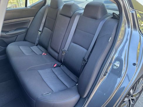 Used 2025 Nissan Altima 2.5 SV FWD image 32