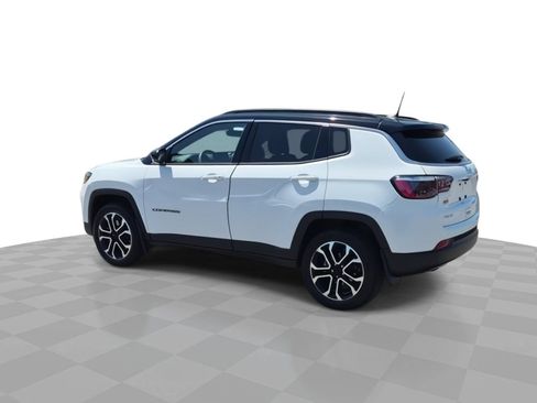 Used 2023 Jeep Compass Limited AWD/4WD image 6