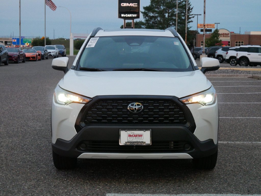 Used 2024 Toyota Corolla Cross LE AWD/4WD image 4