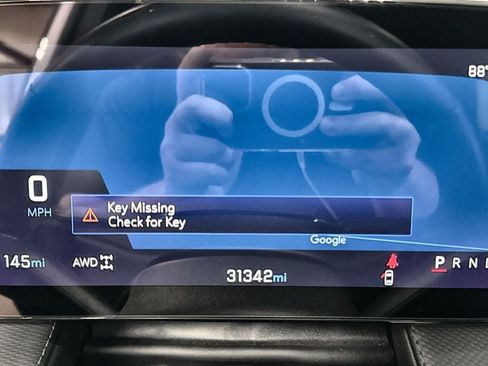 Used 2025 Chevrolet Equinox LT AWD/4WD image 18