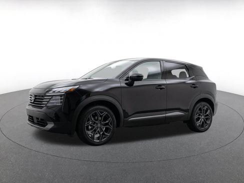 Used 2026 Nissan Kicks SR AWD/4WD image 3