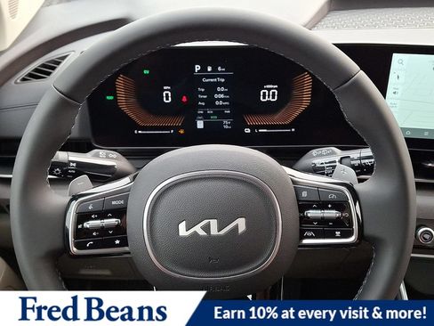 New 2026 Kia Carnival EX FWD image 15