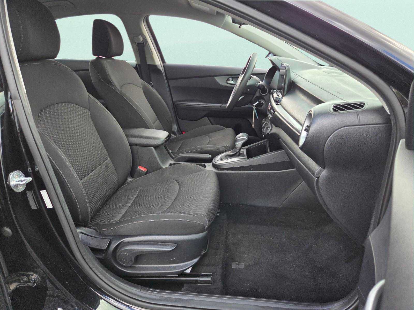 Used 2021 Kia Forte LXS FWD image 18