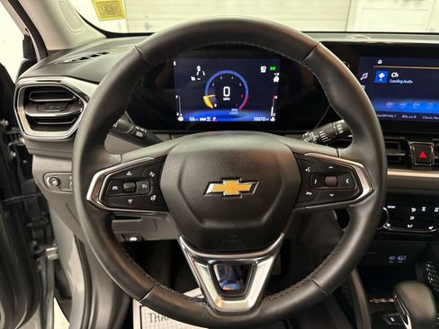 Used 2024 Chevrolet TrailBlazer LT w/ Convenience Package AWD/4WD image 14