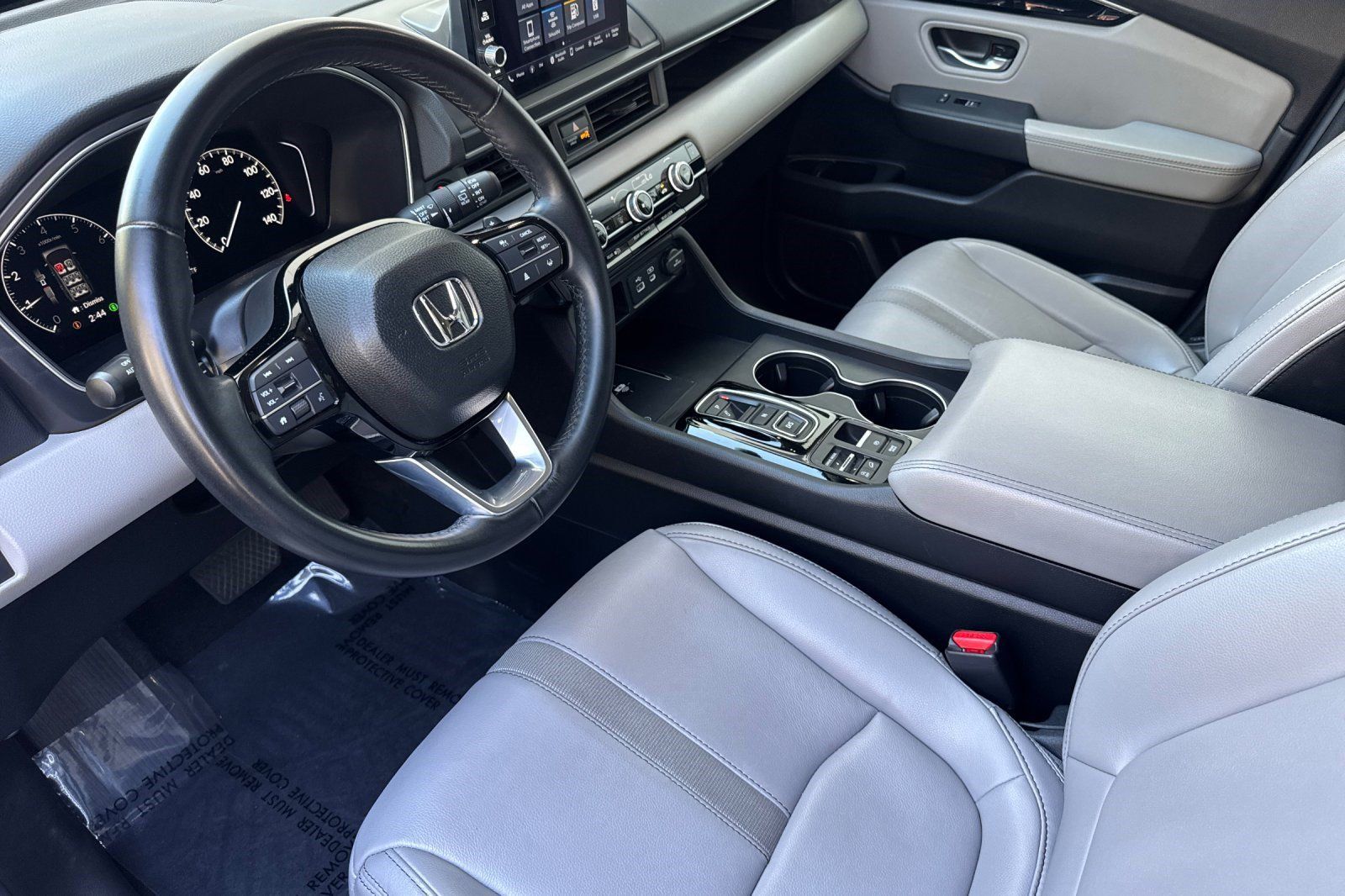 Used 2025 Honda Pilot EX-L image 4