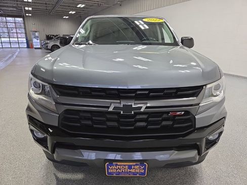 Used 2022 Chevrolet Colorado Z71 image 2