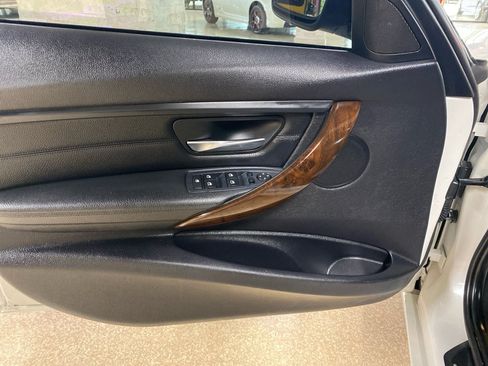Used 2013 BMW 328i Sedan RWD image 6