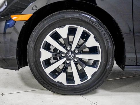 Certified 2026 Honda Odyssey EX-L image 17