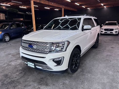 Used 2018 Ford Expedition Max Platinum AWD/4WD image 3