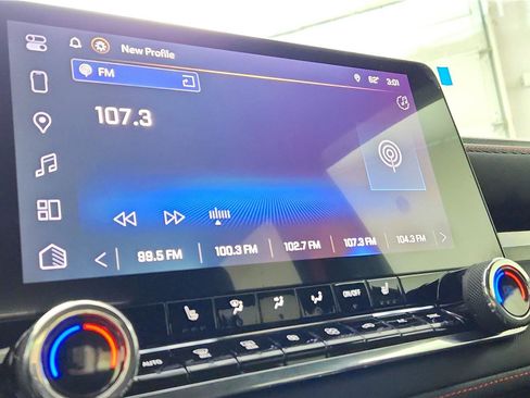 Used 2024 Chevrolet Colorado Z71 w/ Z71 Convenience Package 2 image 23