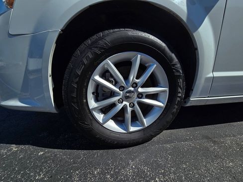 Used 2019 Dodge Grand Caravan SXT FWD image 35