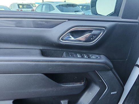 Used 2021 GMC Yukon AT4 w/ Rear Media and Nav Package AWD/4WD image 15