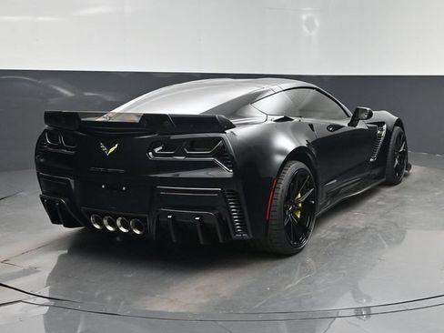 Used 2015 Chevrolet Corvette Z06 w/ 3LZ Preferred Equipment Group RWD image 28