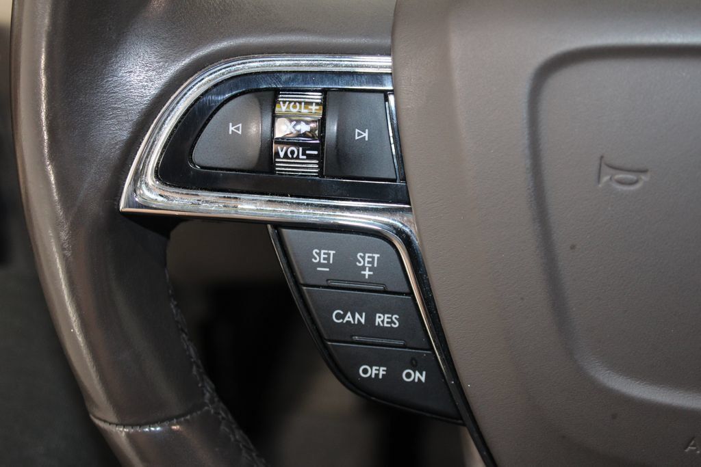 Used 2023 Lincoln Nautilus Reserve AWD/4WD image 37