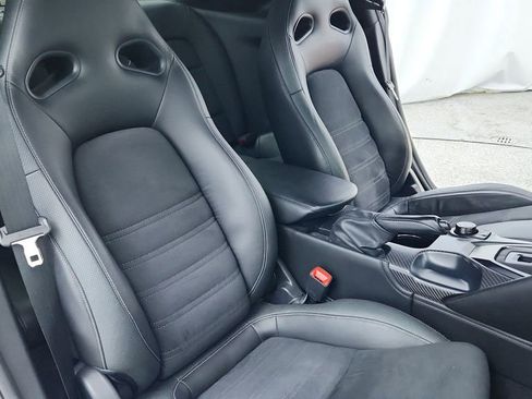 Used 2021 Nissan GT-R Premium image 22