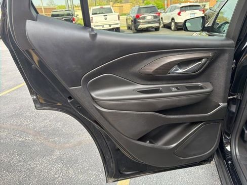 Used 2023 GMC Terrain SLE w/ Driver Convenience Package image 13