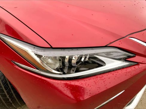 Used 2024 Lexus ES 350 w/ Premium Package image 26