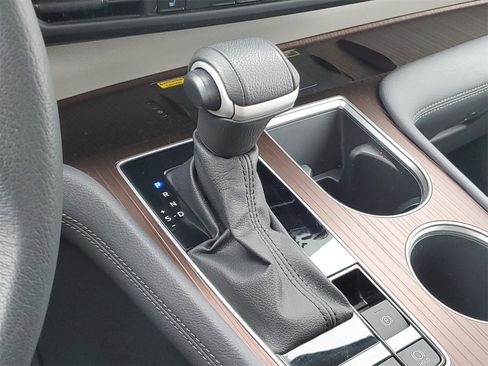 Certified 2023 Toyota Sienna XLE w/ XLE Plus Package image 29