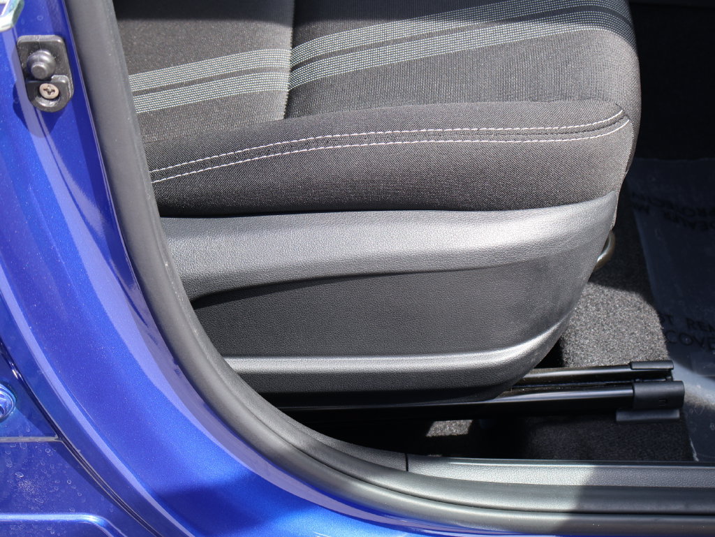 Used 2025 Hyundai Venue SEL FWD image 9