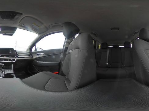 Used 2025 Kia Sportage LX FWD image 47