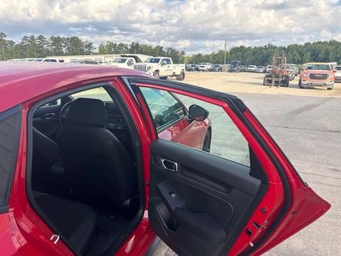 Used 2025 Honda Civic Sport image 17