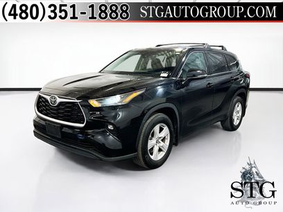 Used 2022 Toyota Highlander LE