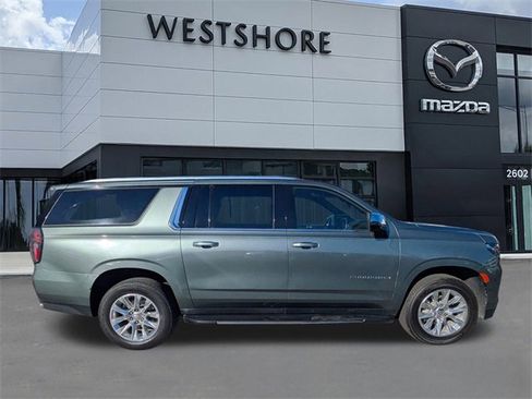 Used 2024 Chevrolet Suburban Premier image 2