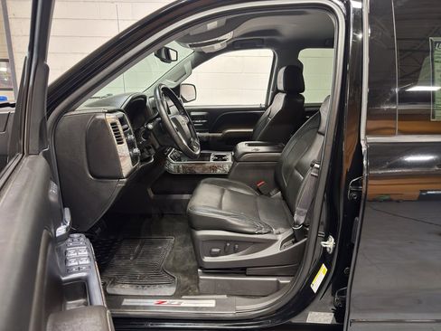 Used 2017 Chevrolet Silverado 1500 LTZ Z71 w/ Realtree Edition image 13