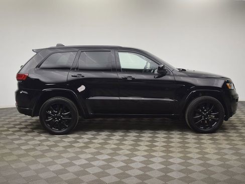 Used 2020 Jeep Grand Cherokee Altitude image 15