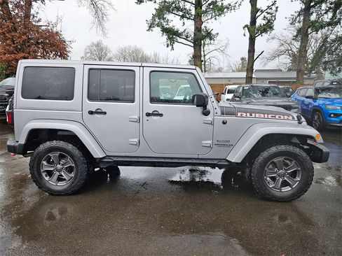 Certified 2017 Jeep Wrangler Unlimited Rubicon image 8