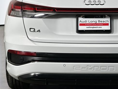 Used 2024 Audi Q4 e-tron Premium Plus w/ Premium Plus AWD/4WD image 17